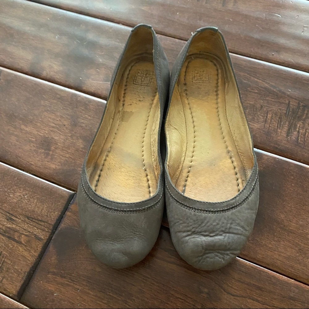 FRYE Carson Leather Flats size 8.5